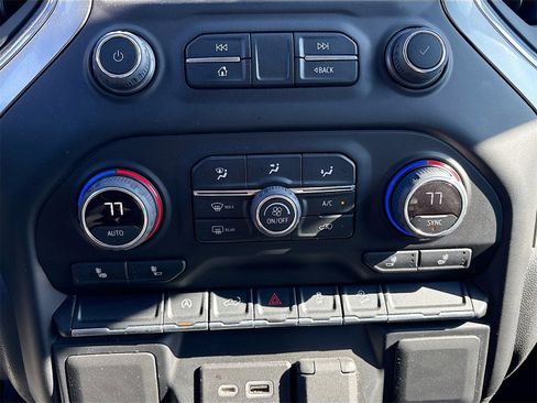 Used 2022 Chevrolet Silverado 1500 LT image 15