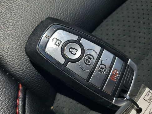 Used 2022 Ford Edge ST-Line AWD/4WD image 22