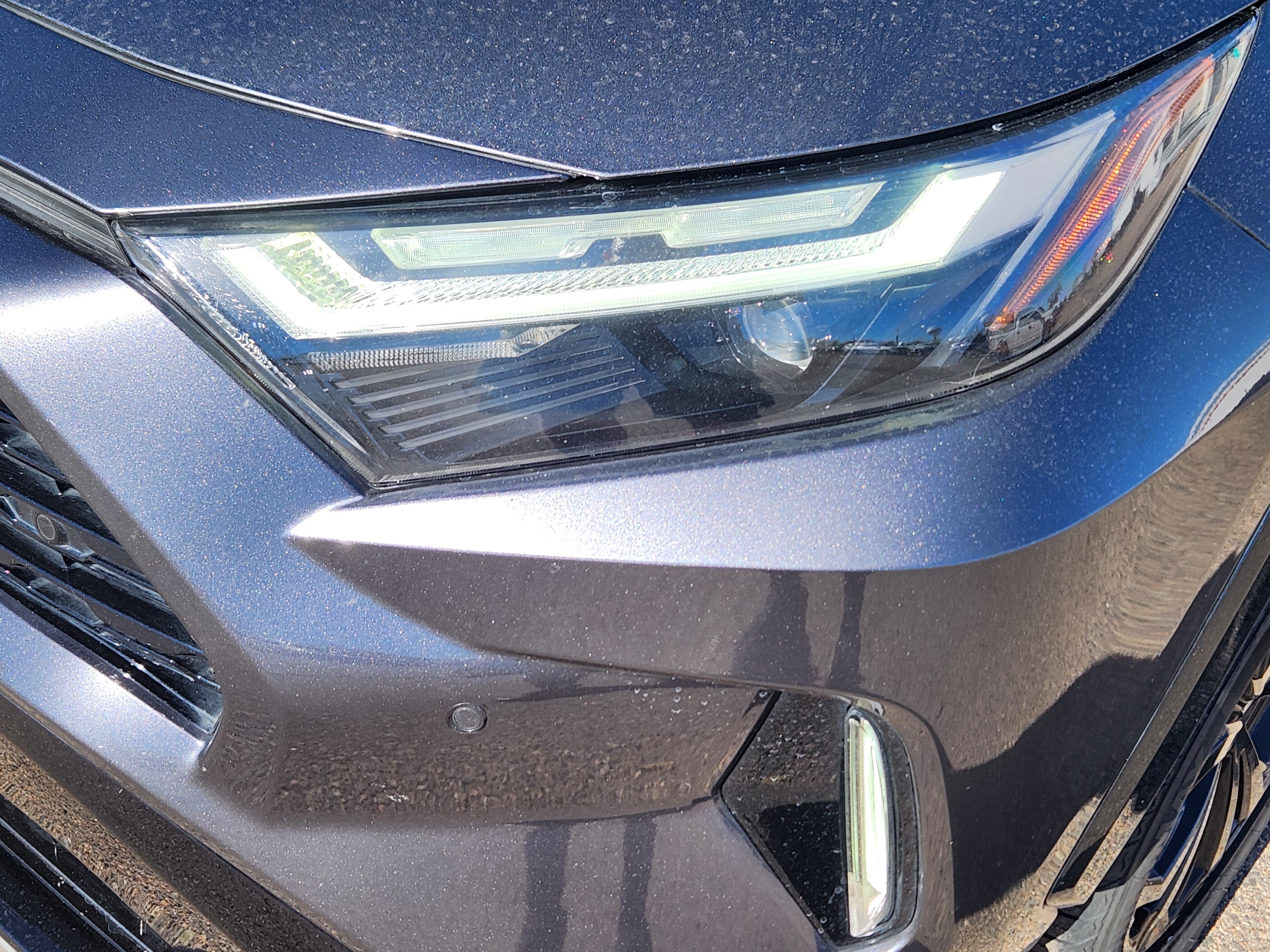 Used 2022 Toyota RAV4 XSE AWD/4WD image 5