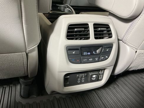 Used 2022 Honda Pilot Touring image 29