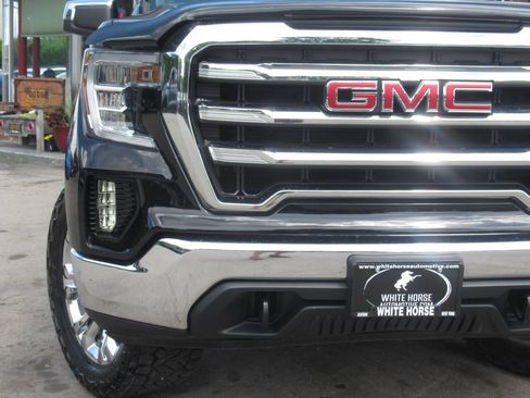 Used 2019 GMC Sierra 1500 SLE w/ SLE Value Package AWD/4WD image 3
