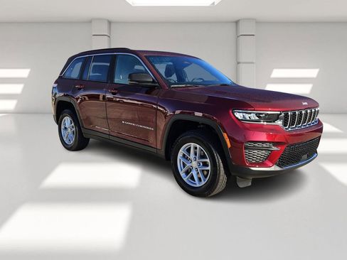 New 2025 Jeep Grand Cherokee Laredo X w/ Luxury Tech Group I image 7