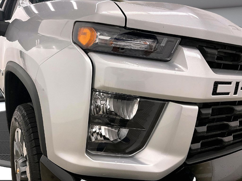 Used 2023 Chevrolet Silverado 2500 Custom w/ Custom Value Package AWD/4WD image 31
