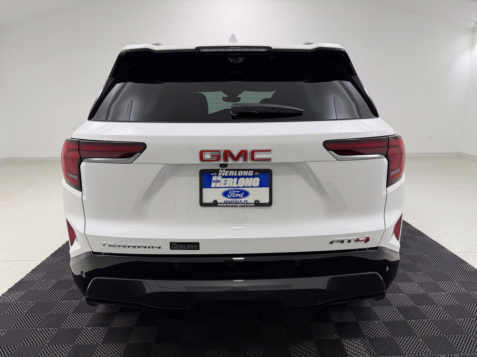 Used 2026 GMC Terrain AT4 w/ Technology Package II AWD/4WD image 6