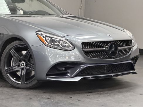 Used 2020 Mercedes-Benz SLC 300 image 3