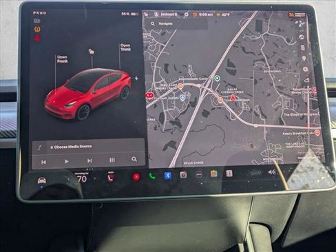Used 2021 Tesla Model Y Long Range image 7
