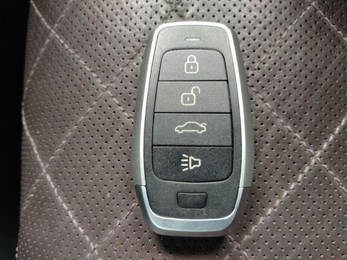 Used 2017 Kia Optima SX image 32