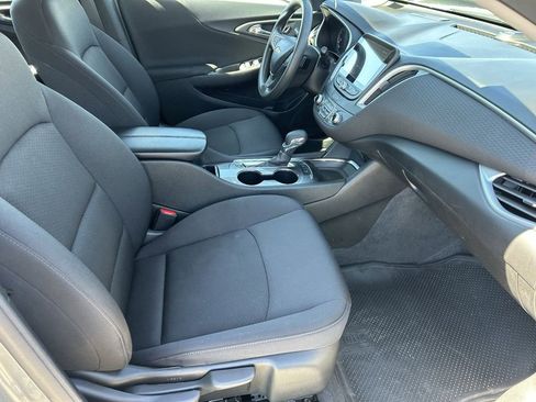 Used 2024 Chevrolet Malibu LT image 9