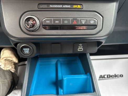 Used 2025 Ford Maverick XLT w/ XLT Luxury Package AWD/4WD image 15