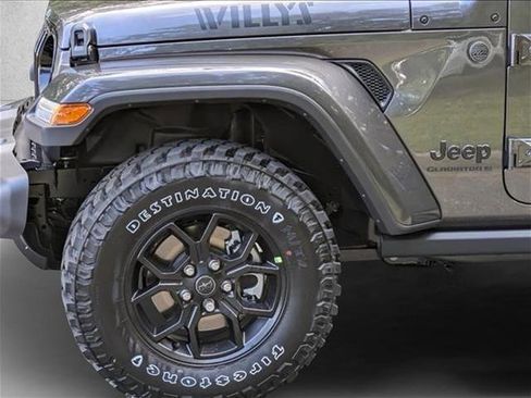 New 2025 Jeep Gladiator Willys image 10