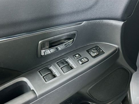 Used 2025 Mitsubishi Outlander Sport ES image 15