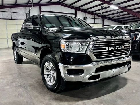 Used 2023 RAM 1500 Laramie AWD/4WD image 1