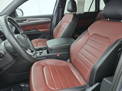 Used 2021 Volkswagen Atlas Cross Sport SEL Premium image 15