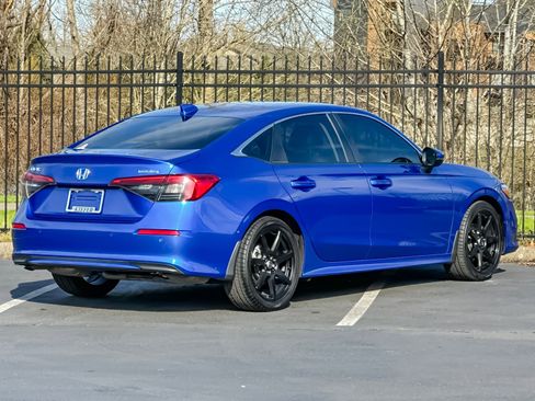 Used 2024 Honda Civic Touring image 3