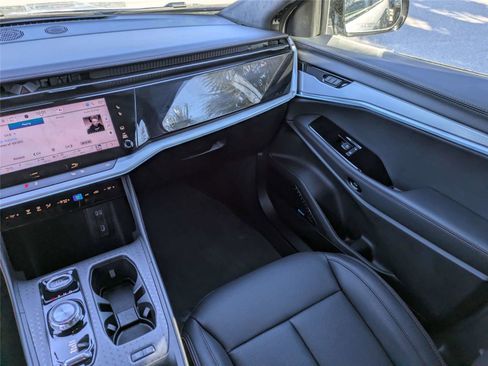 Used 2024 Jeep Wagoneer Launch Edition image 20