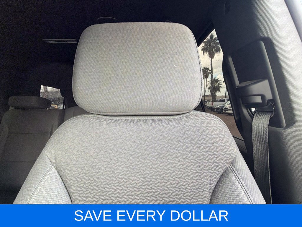 Used 2024 GMC Yukon SLE w/ LPO, Floor Liner Package RWD image 11