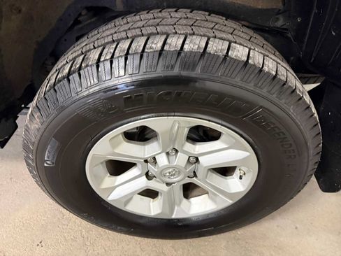 Used 2019 Toyota 4Runner SR5 Premium AWD/4WD image 9