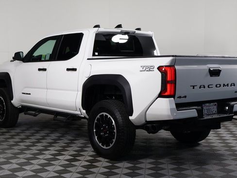 Used 2025 Toyota Tacoma TRD Off-Road image 6