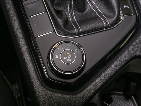 New 2026 Volkswagen Taos SEL AWD/4WD image 22