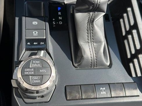 Used 2024 Toyota Tacoma TRD Off-Road AWD/4WD image 30