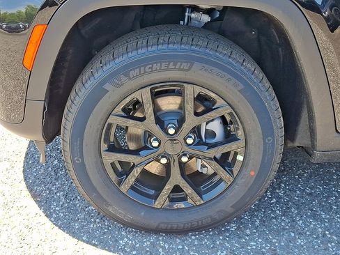 New 2026 Jeep Grand Cherokee Altitude AWD/4WD image 19