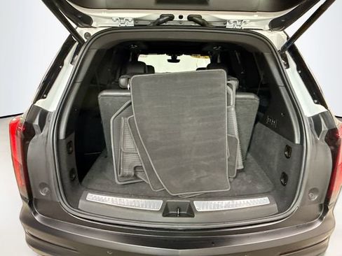 Used 2020 Cadillac XT6 Premium Luxury image 30