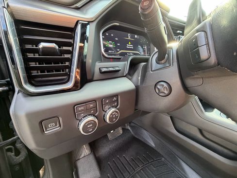 Used 2022 GMC Sierra 1500 Denali Ultimate AWD/4WD image 13