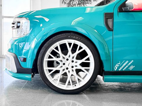 Used 2022 Ford Maverick XL image 3