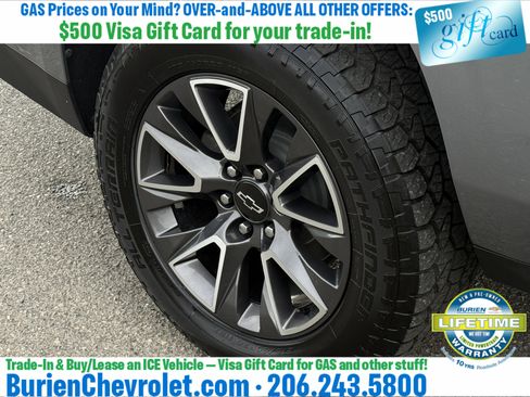 Used 2022 Chevrolet Suburban Z71 w/ Luxury Package AWD/4WD image 29