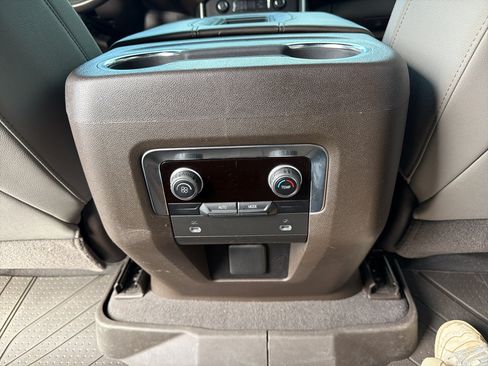 Used 2021 Chevrolet Tahoe LT RWD image 30