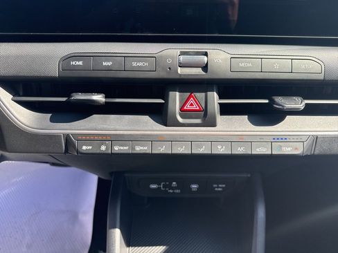 New 2025 Kia K4 LXS image 34