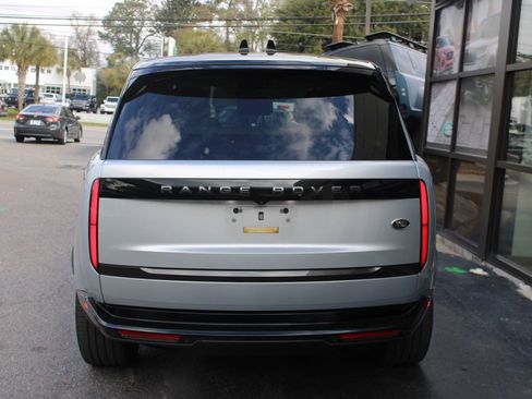 Used 2023 Land Rover Range Rover SE image 8