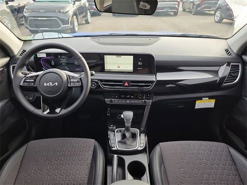 New 2026 Kia Seltos S image 17
