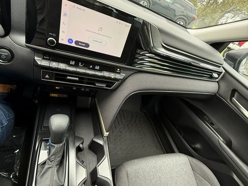 Used 2025 Toyota Camry LE image 22