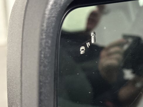 Used 2023 Ford F150 XLT image 5