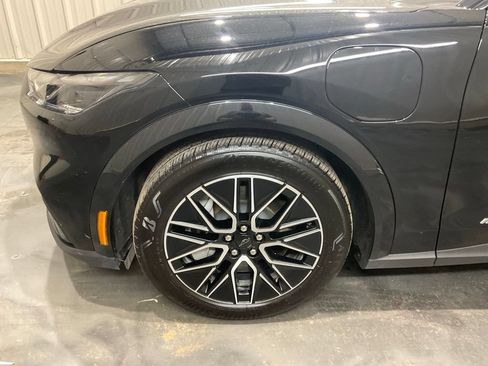 Used 2025 Ford Mustang Mach-E Premium AWD/4WD image 6