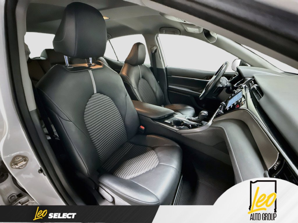 Used 2020 Toyota Camry SE w/ Convenience Package FWD image 28