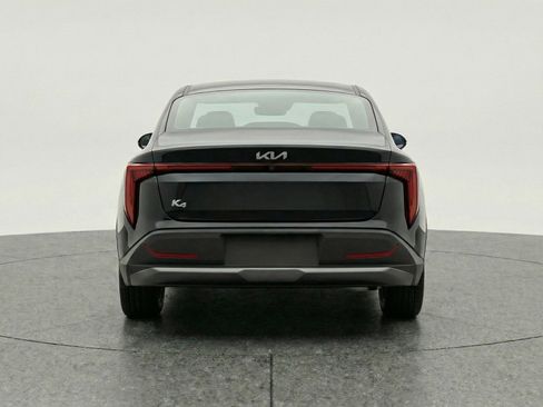 Used 2025 Kia K4 FWD image 7