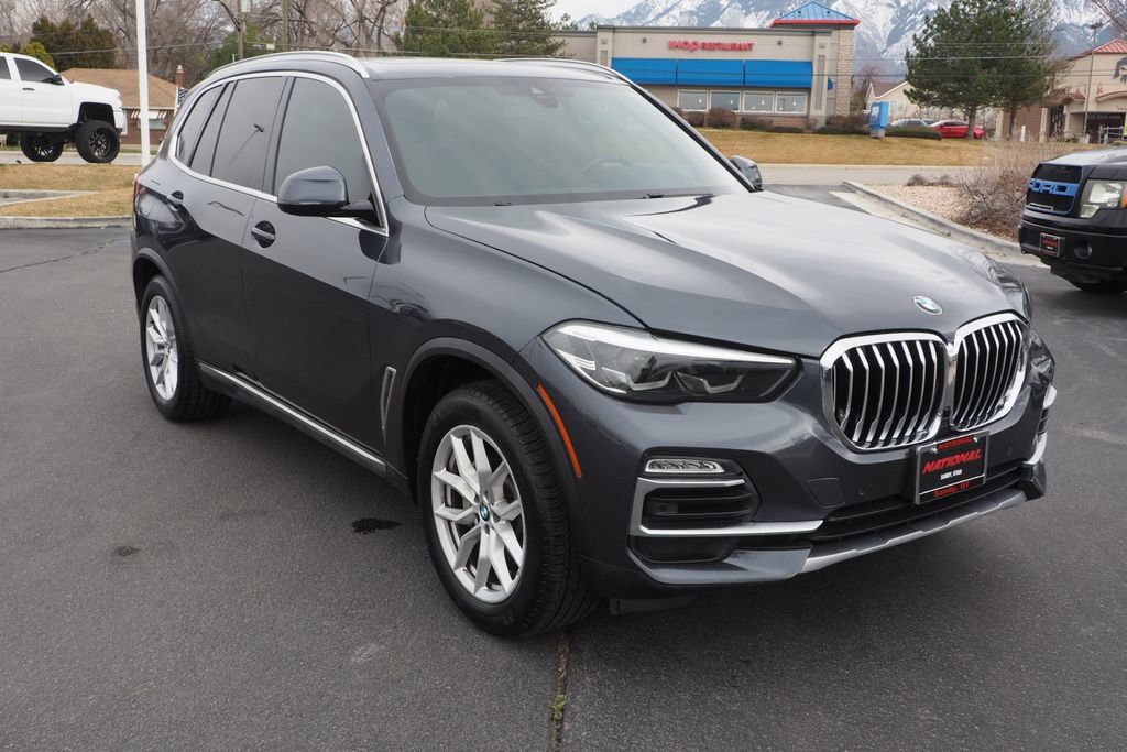 Used 2019 BMW X5 xDrive40i w/ Convenience Package AWD/4WD image 3