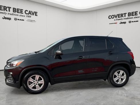 Used 2020 Chevrolet Trax LS w/ Tint and Cruise Package image 4