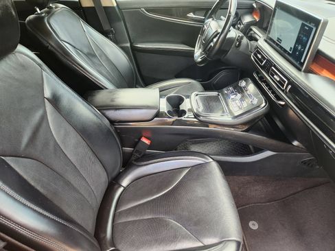 Used 2021 Lincoln Nautilus Reserve AWD/4WD image 17
