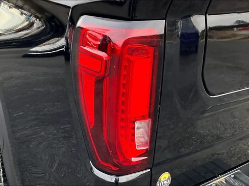 Used 2023 GMC Sierra 1500 AT4 w/ AT4 Preferred Package image 32