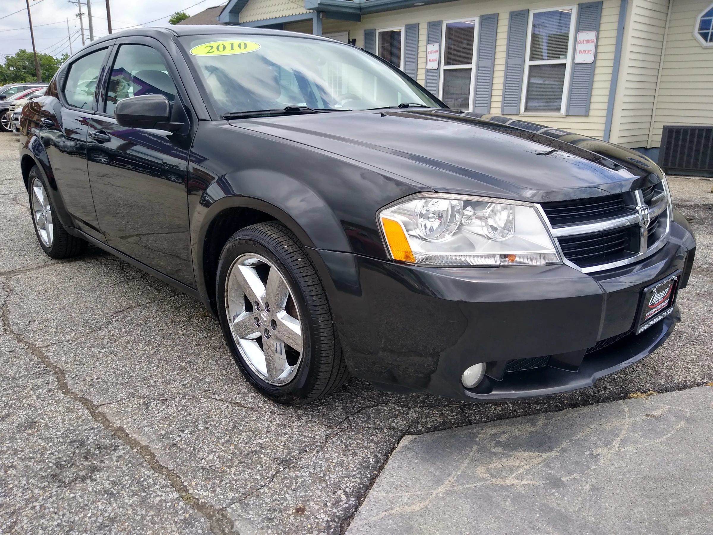 Used 2010 Dodge Avenger R/T w/ Navigation & Sound Group I FWD image 2