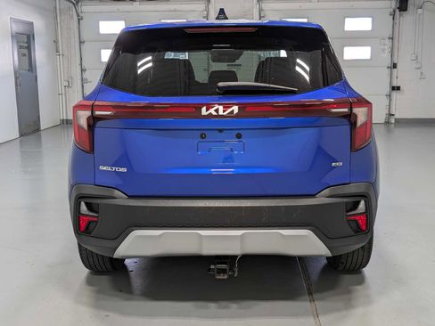 Used 2024 Kia Seltos LX AWD/4WD image 9