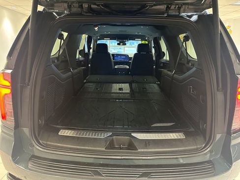 Used 2025 Chevrolet Suburban Z71 w/ Comfort Package image 24
