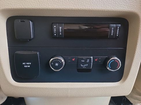 Used 2017 Ford Expedition EL Limited w/ Equipment Group 301A image 40