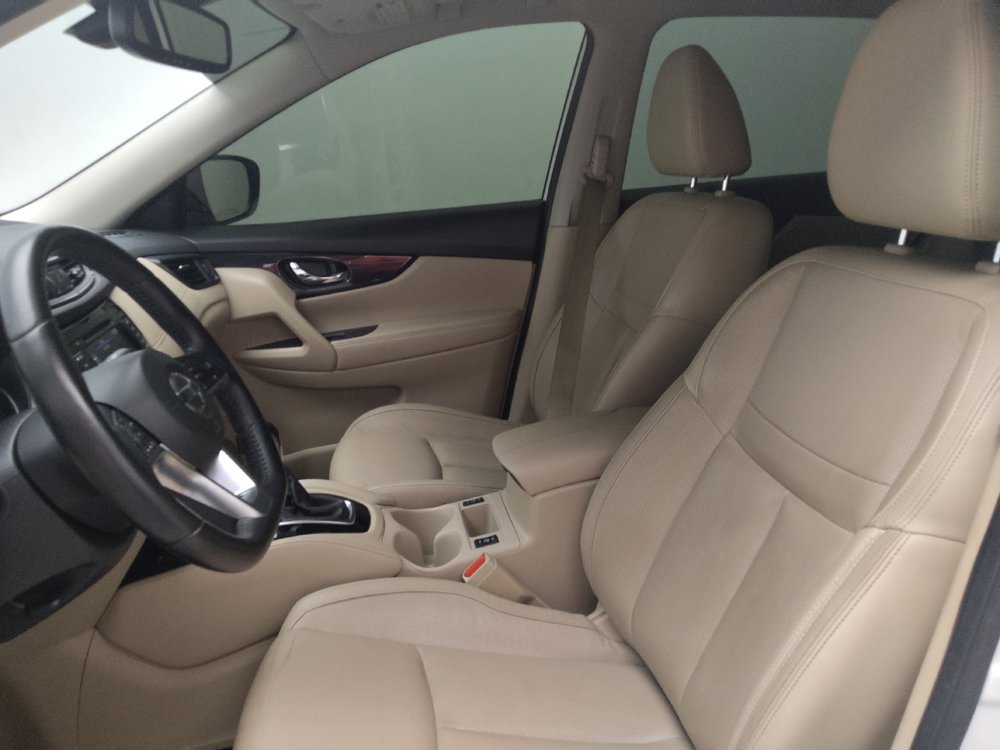 Used 2018 Nissan Rogue SL w/ Premium Package FWD image 17