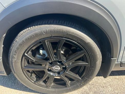 Used 2024 Nissan Kicks SR w/ SR Premium Package FWD image 3
