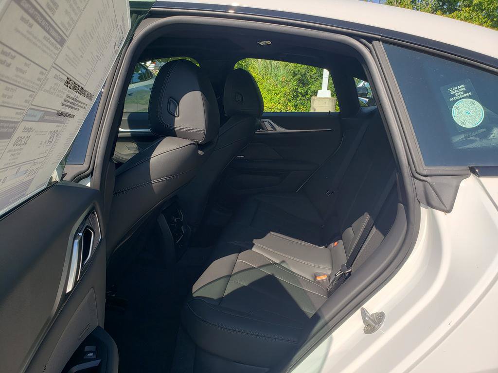 New 2026 BMW 430i xDrive w/ M Sport Package AWD/4WD image 7