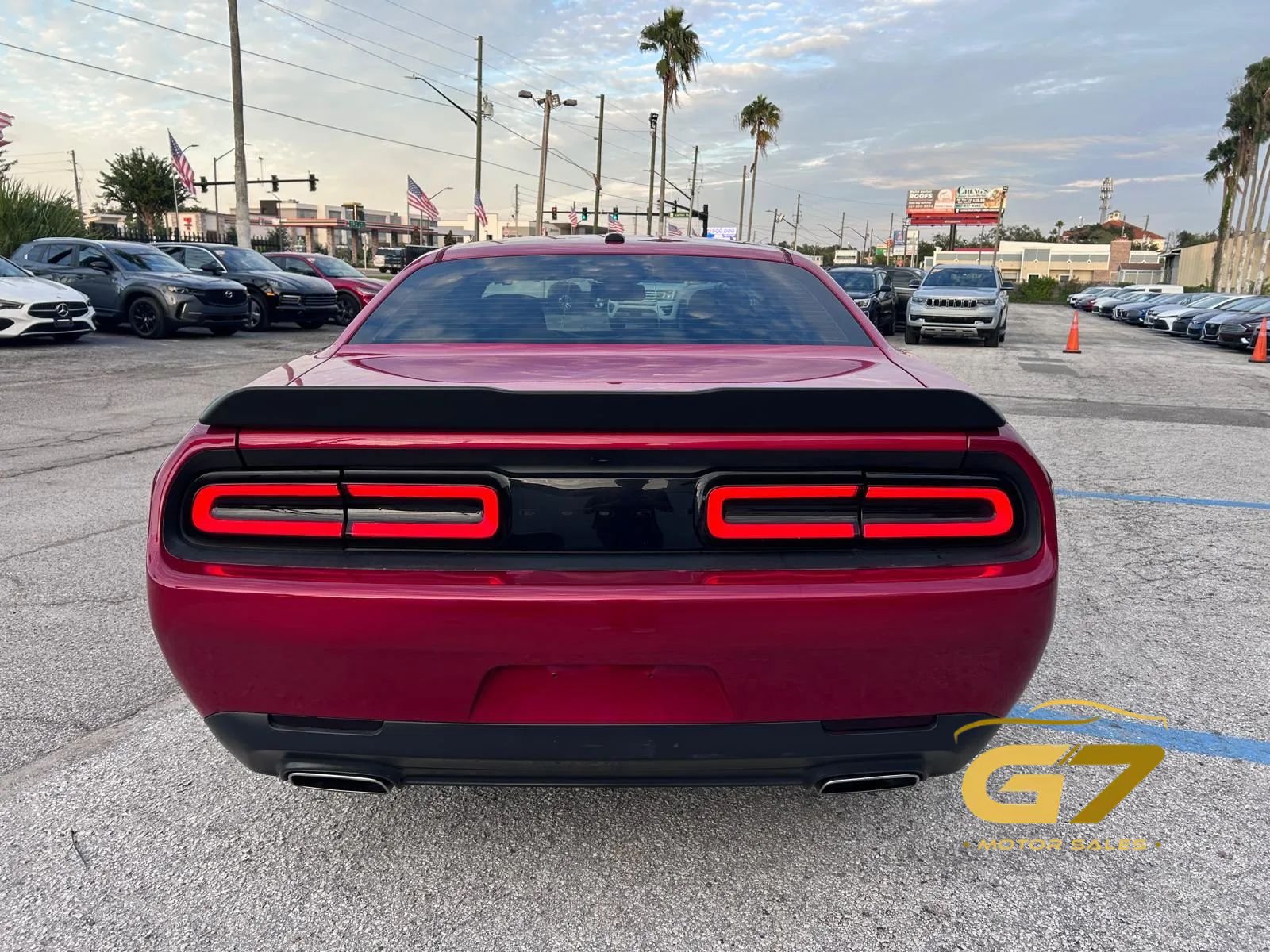 Used 2017 Dodge Challenger SXT RWD image 9
